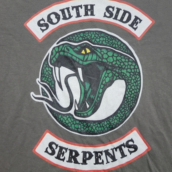 Archie Comics Riverdale Southside Serpants tshirt - Picture 2 of 4